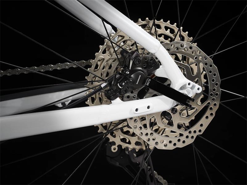 Trek X-Caliber 8 is equipped with Shimano MT200 hydraulic disc brake