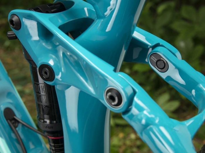 Trek Remedy 7- magnesium rocker link, Mino Link