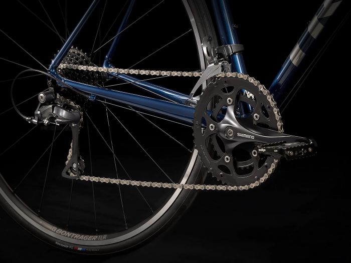 imano Claris, 2x8 Speed Drivetrain