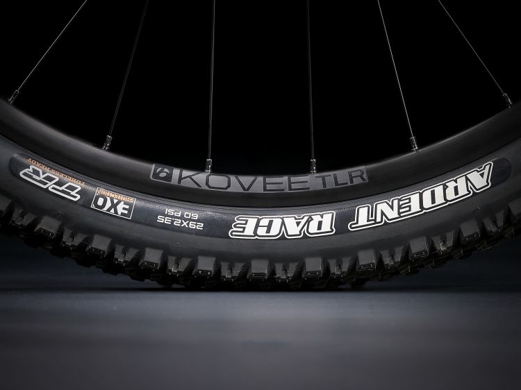 Maxxis Ardent Race, Vacuum Tires