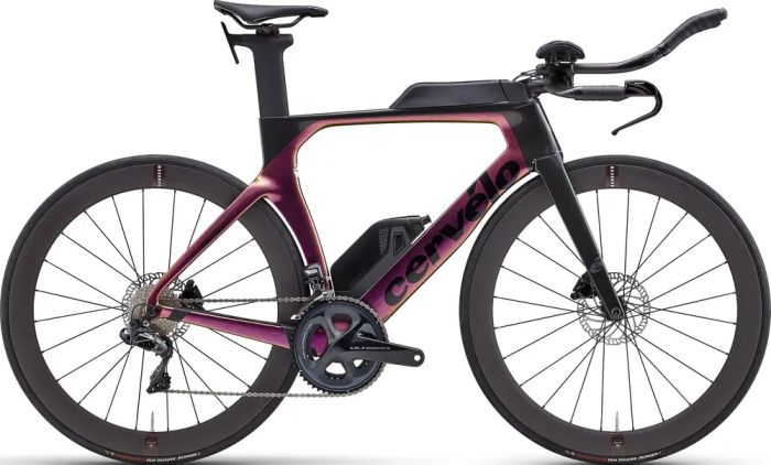 2022 Canyon Speedmax CF SLX 8 WMN Disc Di2 VS 2022 Cervelo P-Series Ultegra Di2