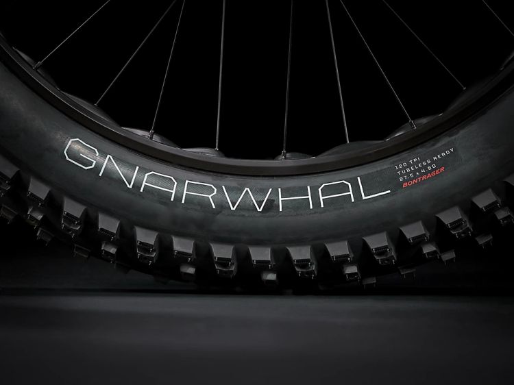 Trek Farley 5 Bontrager Gnarwhal Team Issue Tires
