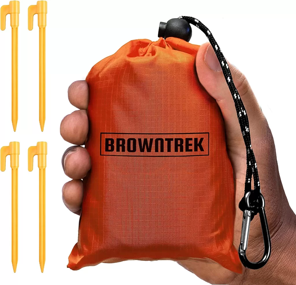 Top 10 Best Camping Blankets [2023]- BROWNTREK Pocket Blanket