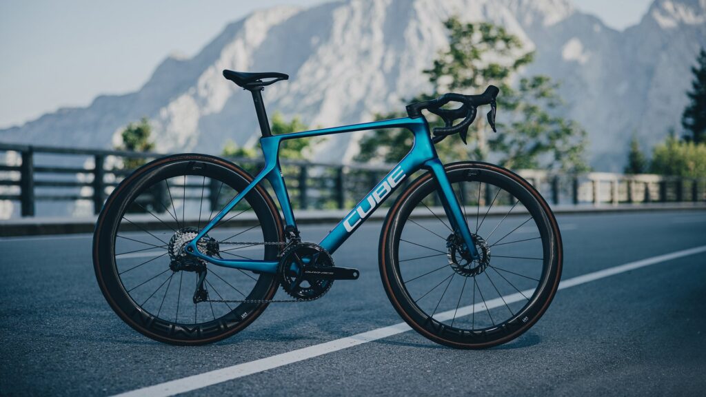 Redefining Lightweight Road Performance [Cube AGREE C:62 Review]