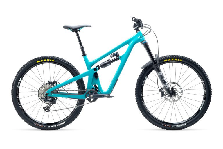 2025 Conquer Any Trail [Santa Cruz Bronson R Review]